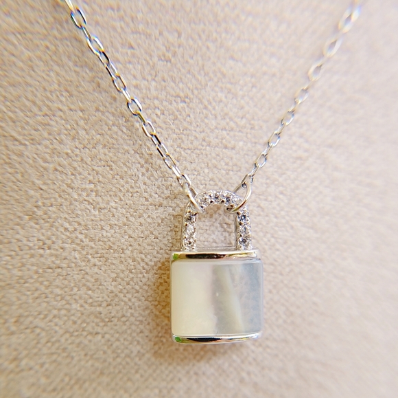 Sterling Silver Mother of Pearl Dainty Pendant Lock - Picture 11 of 12